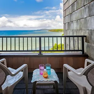 sealodge-e8-oceanfront-views-near-secluded-beach-with.hotelsinhawaii.org/